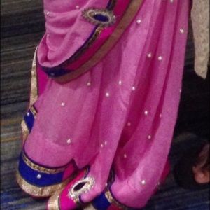 Saree with pearls with blouse